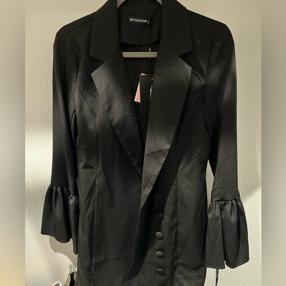 PrettyLittleThing Black Blazer dress